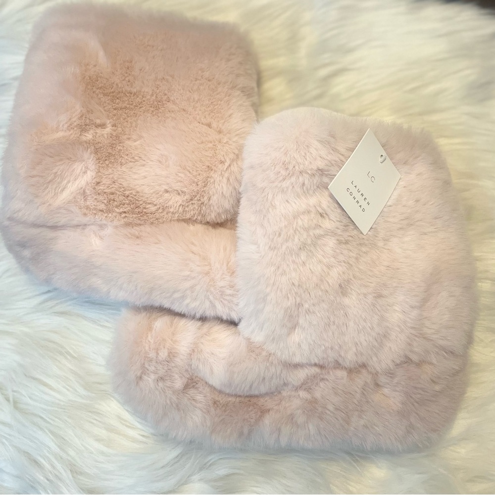 Luxurious Blush Faux Fur Mittens